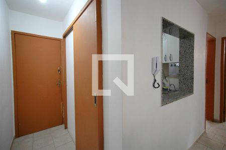 Corredor de apartamento para alugar com 2 quartos, 63m² em Sagrada Família, Belo Horizonte