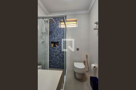 Casa à venda com 305m², 4 quartos e 3 vagasBanheiro Social 