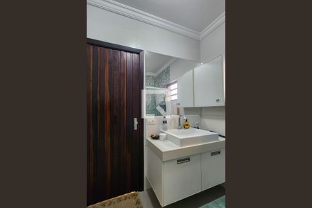 Casa à venda com 305m², 4 quartos e 3 vagasBanheiro da Suíte 