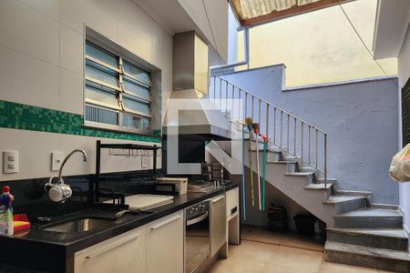 Casa à venda com 305m², 4 quartos e 3 vagasÁrea