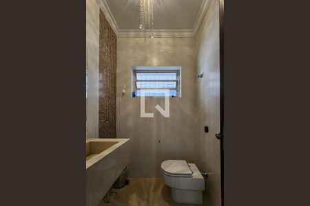 Casa à venda com 305m², 4 quartos e 3 vagasLavabo 