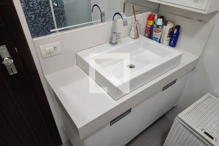 Casa à venda com 305m², 4 quartos e 3 vagasBanheiro Social 