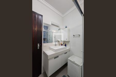 Casa à venda com 305m², 4 quartos e 3 vagasBanheiro Social 