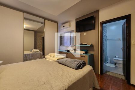 Casa à venda com 305m², 4 quartos e 3 vagasSuíte 