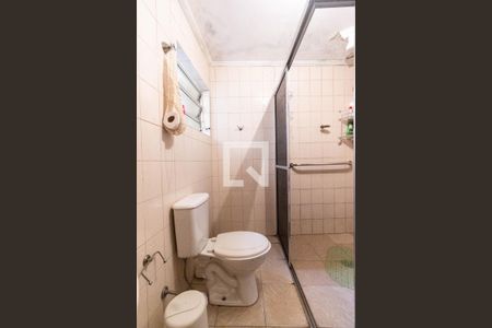 Casa à venda com 200m², 6 quartos e 1 vaga Casa à venda com 200m², 6 quartos e 1 vagaBanheiro de serviço