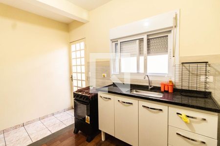 Casa à venda com 200m², 6 quartos e 1 vaga Casa à venda com 200m², 6 quartos e 1 vagaCozinha 2