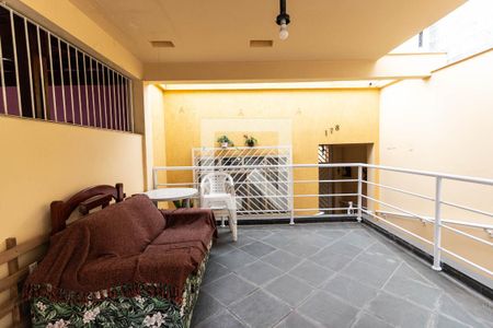 Casa à venda com 200m², 6 quartos e 1 vaga Casa à venda com 200m², 6 quartos e 1 vagaGaragem