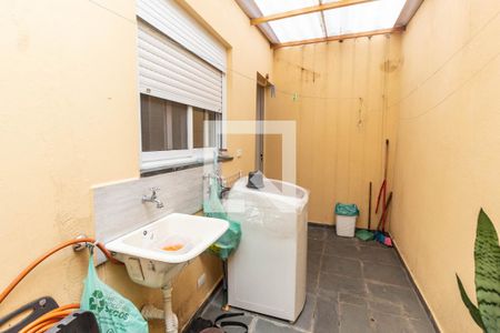 Casa à venda com 200m², 6 quartos e 1 vaga Casa à venda com 200m², 6 quartos e 1 vagaÁrea de serviço 1