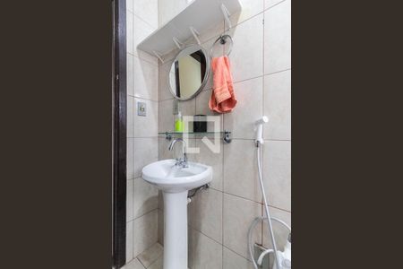 Casa à venda com 200m², 6 quartos e 1 vaga Casa à venda com 200m², 6 quartos e 1 vagaBanheiro