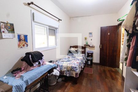 Casa à venda com 200m², 6 quartos e 1 vaga Casa à venda com 200m², 6 quartos e 1 vagaQuarto 5