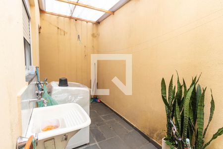 Casa à venda com 200m², 6 quartos e 1 vaga Casa à venda com 200m², 6 quartos e 1 vagaÁrea de serviço 1