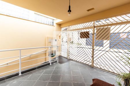 Casa à venda com 200m², 6 quartos e 1 vaga Casa à venda com 200m², 6 quartos e 1 vagaGaragem