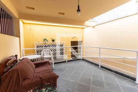 Casa à venda com 200m², 6 quartos e 1 vaga Casa à venda com 200m², 6 quartos e 1 vagaGaragem