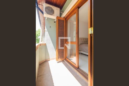Casa de condomínio à venda com 217m², 3 quartos e 2 vagas Casa de condomínio à venda com 217m², 3 quartos e 2 vagasQuarto 1 - Varanda