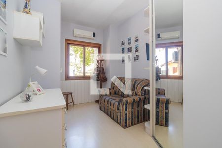 Casa de condomínio à venda com 217m², 3 quartos e 2 vagas Casa de condomínio à venda com 217m², 3 quartos e 2 vagasQuarto 3