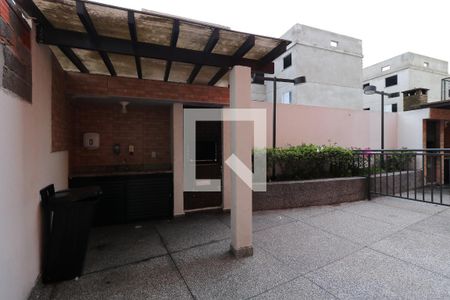 Apartamento para alugar com 68m², 3 quartos e 1 vagaÁrea Comum - Salão de Festas / Churrasqueira