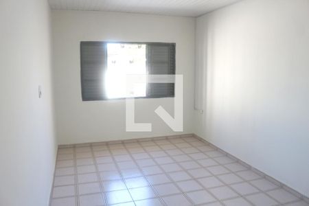 Quarto 1 de casa para alugar com 2 quartos, 150m² em Santa Maria, Santo André