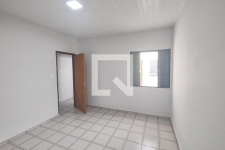 Quarto 2 de casa para alugar com 2 quartos, 150m² em Santa Maria, Santo André