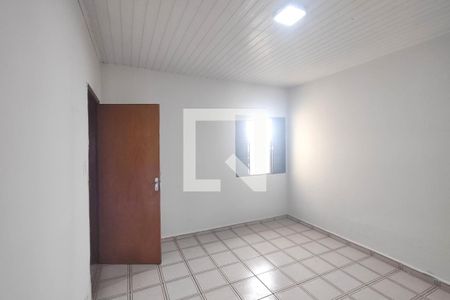 Quarto 2 de casa para alugar com 2 quartos, 150m² em Santa Maria, Santo André