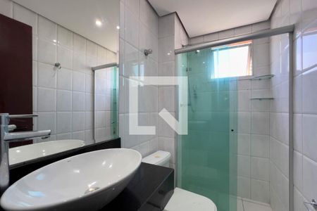 Banheiro do quarto 1 de apartamento para alugar com 3 quartos, 76m² em Chácara Inglesa, São Paulo