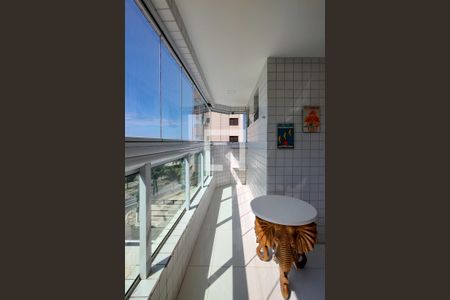 Apartamento para alugar com 71m², 2 quartos e 1 vaga Apartamento para alugar com 71m², 2 quartos e 1 vagaSacada