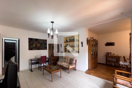 Casa à venda com 3 quartos, 350m² em Cambuci, São Paulo