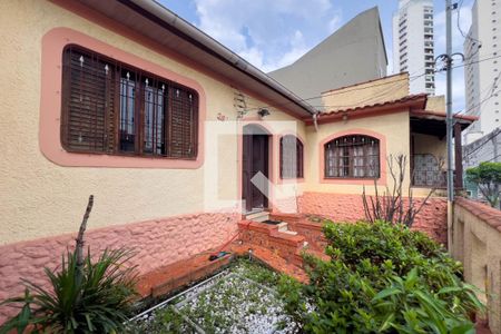 Fachada de casa à venda com 3 quartos, 350m² em Cambuci, São Paulo