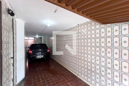 Garagem de casa à venda com 3 quartos, 350m² em Cambuci, São Paulo