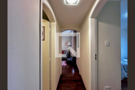 Corredor Quartos de apartamento para alugar com 2 quartos, 72m² em Campo Belo, São Paulo