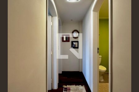 Corredor Quartos de apartamento para alugar com 2 quartos, 72m² em Campo Belo, São Paulo