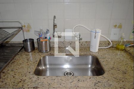 Apartamento à venda com 102m², 4 quartos e 2 vagasCozinha