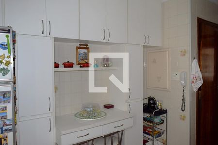 Apartamento à venda com 102m², 4 quartos e 2 vagasCozinha