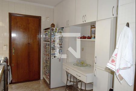 Apartamento à venda com 102m², 4 quartos e 2 vagasCozinha