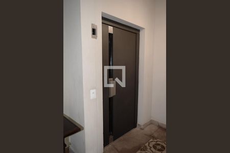 Apartamento à venda com 102m², 4 quartos e 2 vagasElevador