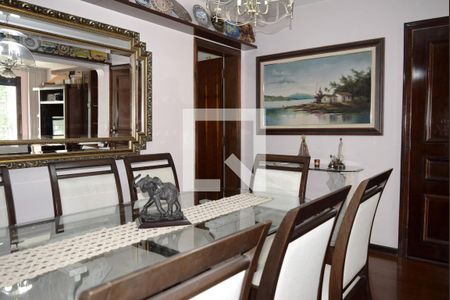 Apartamento à venda com 102m², 4 quartos e 2 vagasSala de jantar