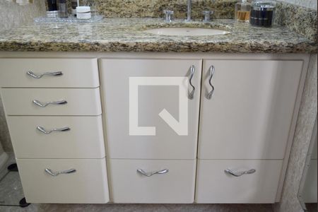 Apartamento à venda com 102m², 4 quartos e 2 vagasBanheiro Suíte