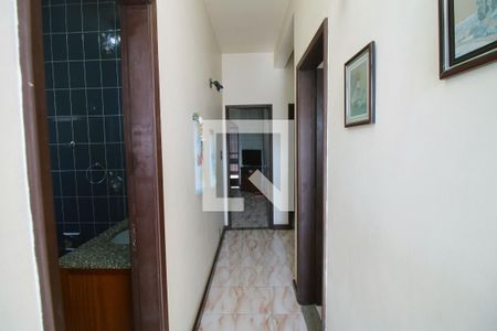 Casa à venda com 298m², 4 quartos e 2 vagasCorredor 2º piso