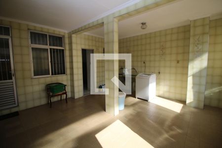 Casa à venda com 298m², 4 quartos e 2 vagasÁrea de Serviço