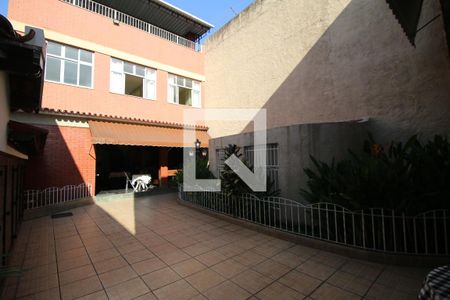 Casa à venda com 298m², 4 quartos e 2 vagasQuintal