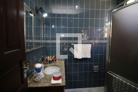 Casa à venda com 298m², 4 quartos e 2 vagasBanheiro da Suíte 1