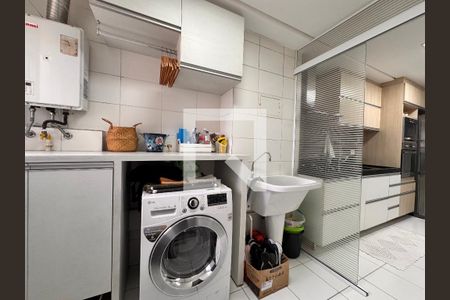 Apartamento à venda com 115m², 3 quartos e 2 vagasLavanderia