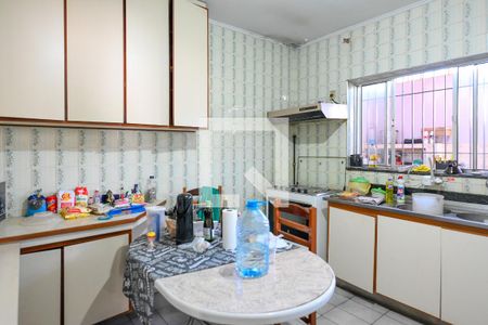 Casa à venda com 167m², 4 quartos e 4 vagas Casa à venda com 167m², 4 quartos e 4 vagasCozinha