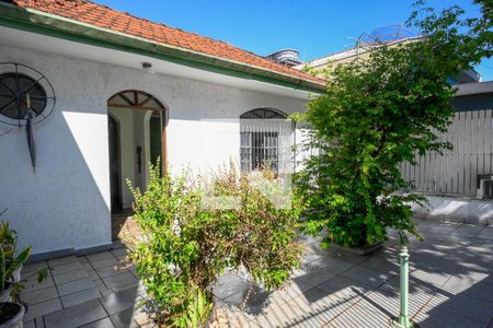 Casa à venda com 167m², 4 quartos e 4 vagas Casa à venda com 167m², 4 quartos e 4 vagasÁrea Externa