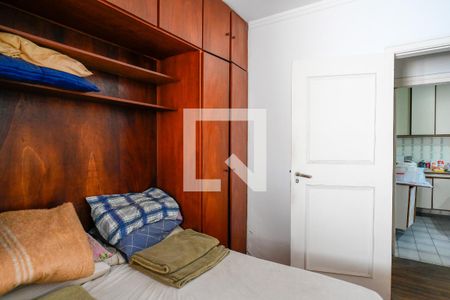 Casa à venda com 167m², 4 quartos e 4 vagas Casa à venda com 167m², 4 quartos e 4 vagasQuarto 4