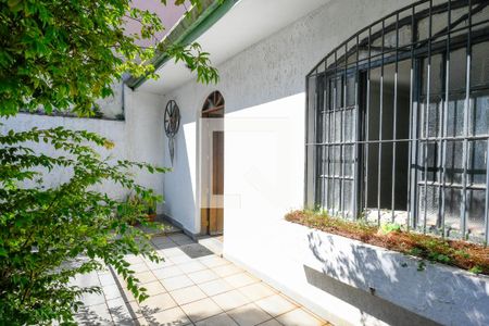 Casa à venda com 167m², 4 quartos e 4 vagas Casa à venda com 167m², 4 quartos e 4 vagasÁrea Externa