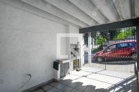 Casa à venda com 167m², 4 quartos e 4 vagas Casa à venda com 167m², 4 quartos e 4 vagasÁrea Externa