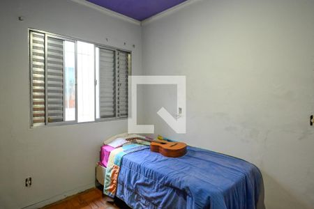 Casa à venda com 167m², 4 quartos e 4 vagas Casa à venda com 167m², 4 quartos e 4 vagasQuarto 3