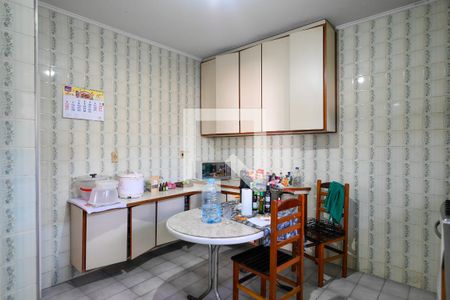 Casa à venda com 167m², 4 quartos e 4 vagas Casa à venda com 167m², 4 quartos e 4 vagasCozinha