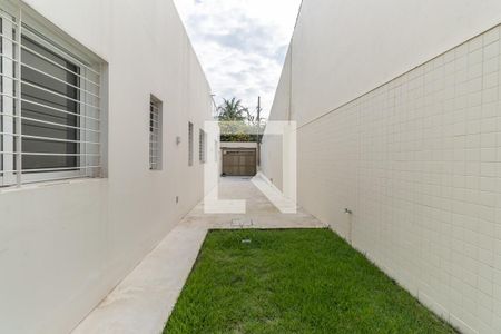 Casa de condomínio à venda com 290m², 4 quartos e 2 vagasÁrea Externa