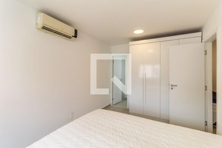 Casa de condomínio à venda com 290m², 4 quartos e 2 vagasQuarto